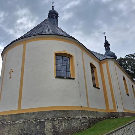 Ubytovani U Kostela Ústí nad Labem Exteriör bild